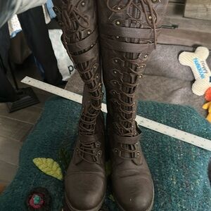 cool individualized distressed lace up.